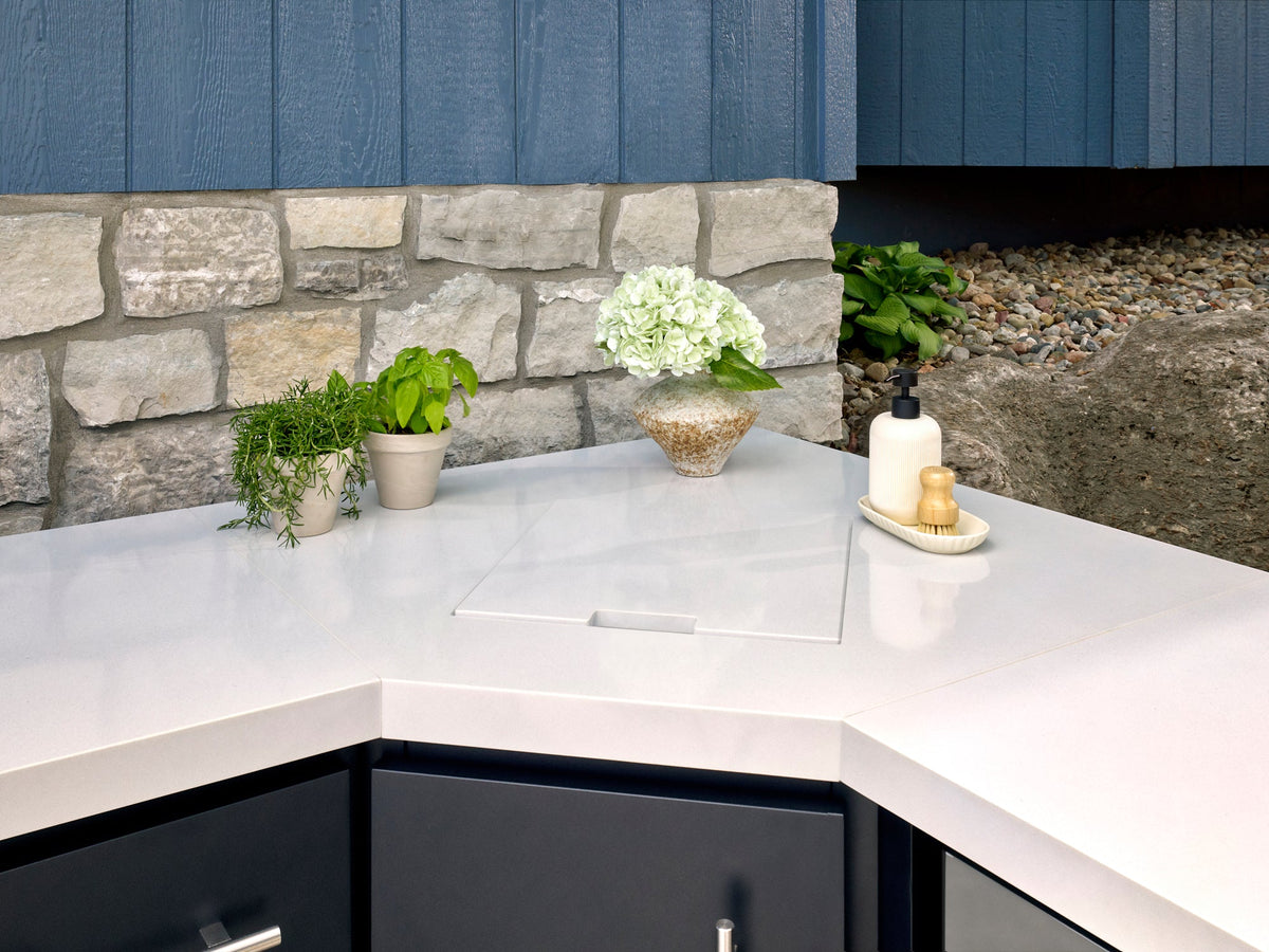Emory | Corner Outdoor Kitchen Island with Built-In Griddle & Pizza Oven
