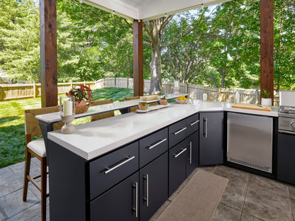 Emory | Corner Outdoor Kitchen Island with Bar Seating & Built-In Griddle – Right