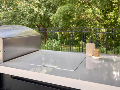 Lancaster | Galley Outdoor Kitchen with Built-In Griddle & Pizza Oven