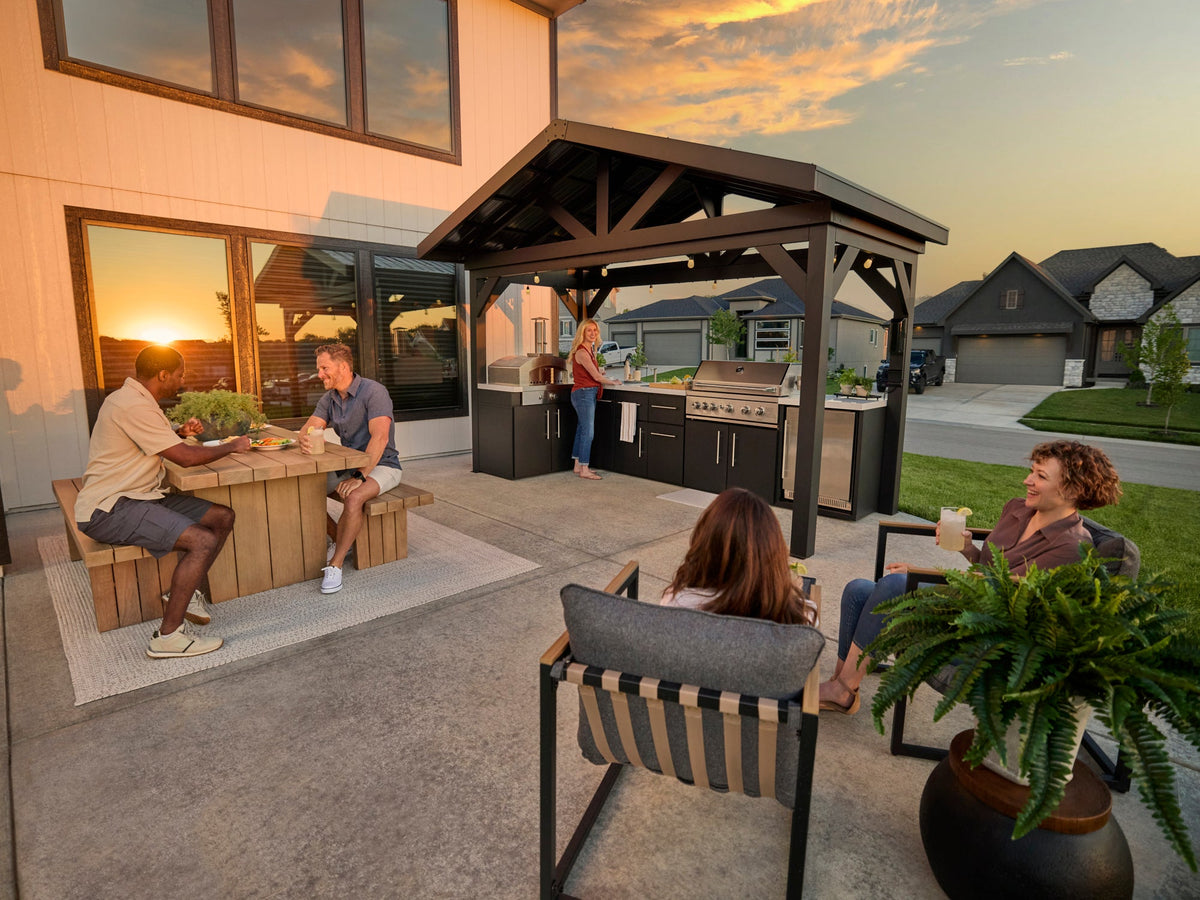 Lancaster | L-Shape Outdoor Kitchen with Built-In Griddle & Pizza Oven