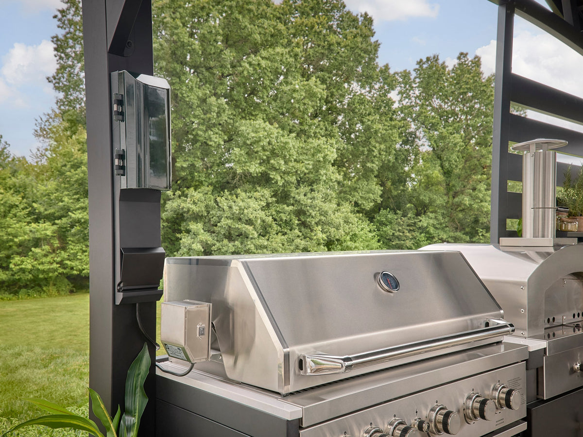 Langston | Covered Walk-In Outdoor Kitchen with Built-In Grill & Griddle