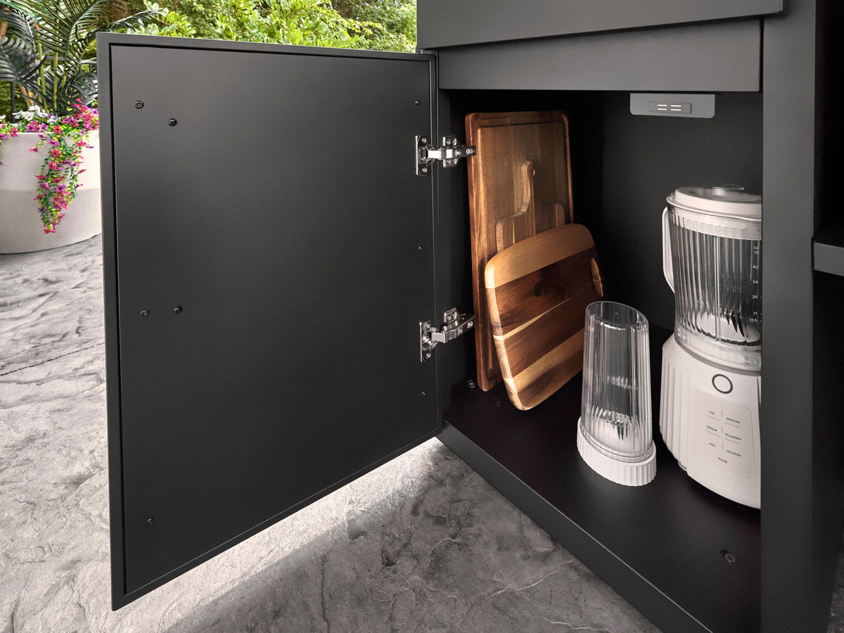 Lancaster | Galley Outdoor Kitchen with Built-In Grill & Pizza Oven