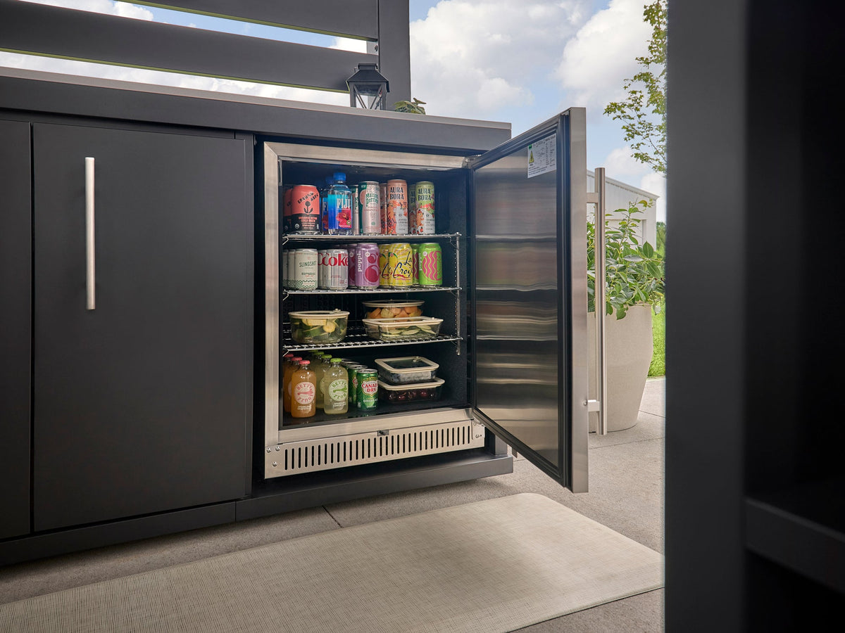 Langston | Covered Walk-In Outdoor Kitchen with Built-In Grill & Pizza Oven